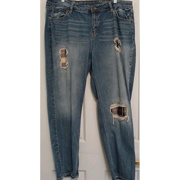 Sold - Picture 2 of 10